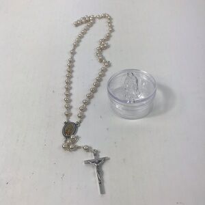 ROSARY- New:Elegant Faux Pearl Rosary Necklace